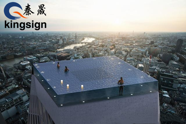 สระว่ายน้ำจากหนังไซไฟ-Infinity London Acrylic Transparent Infinity Pool